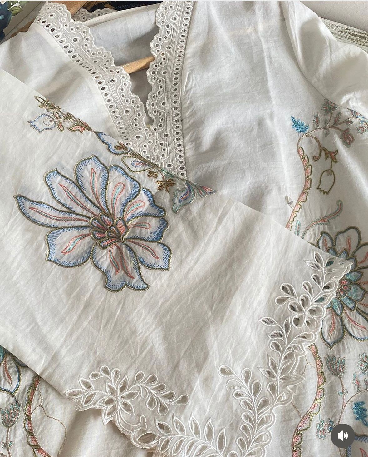 Rivola's short kurti's